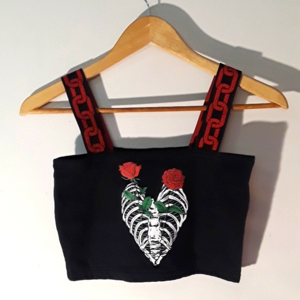 Gothic Heart Skeleton Rose Crop Top size small